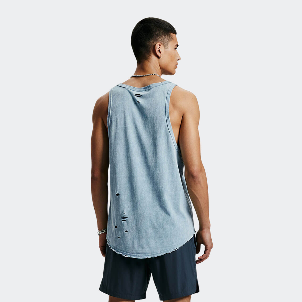 Back-view of HYDRA Airform Tank in Ice